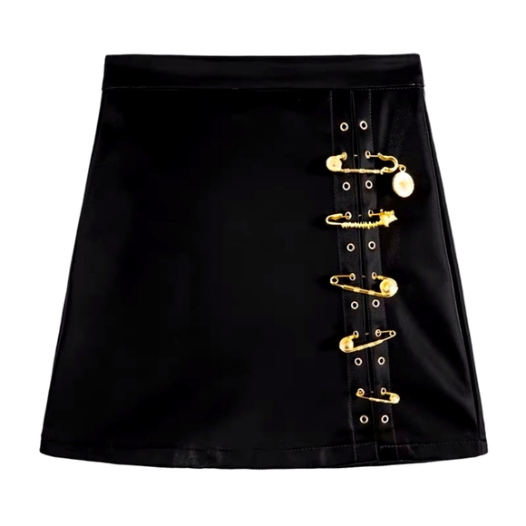 CHIC BLACK PLEATHER SKIRT - Picture 3 of 4